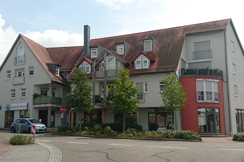 Wohn- und Geschäftshaus
